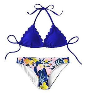 SweatyRocks Scallop Bikini Size Medium NWOT